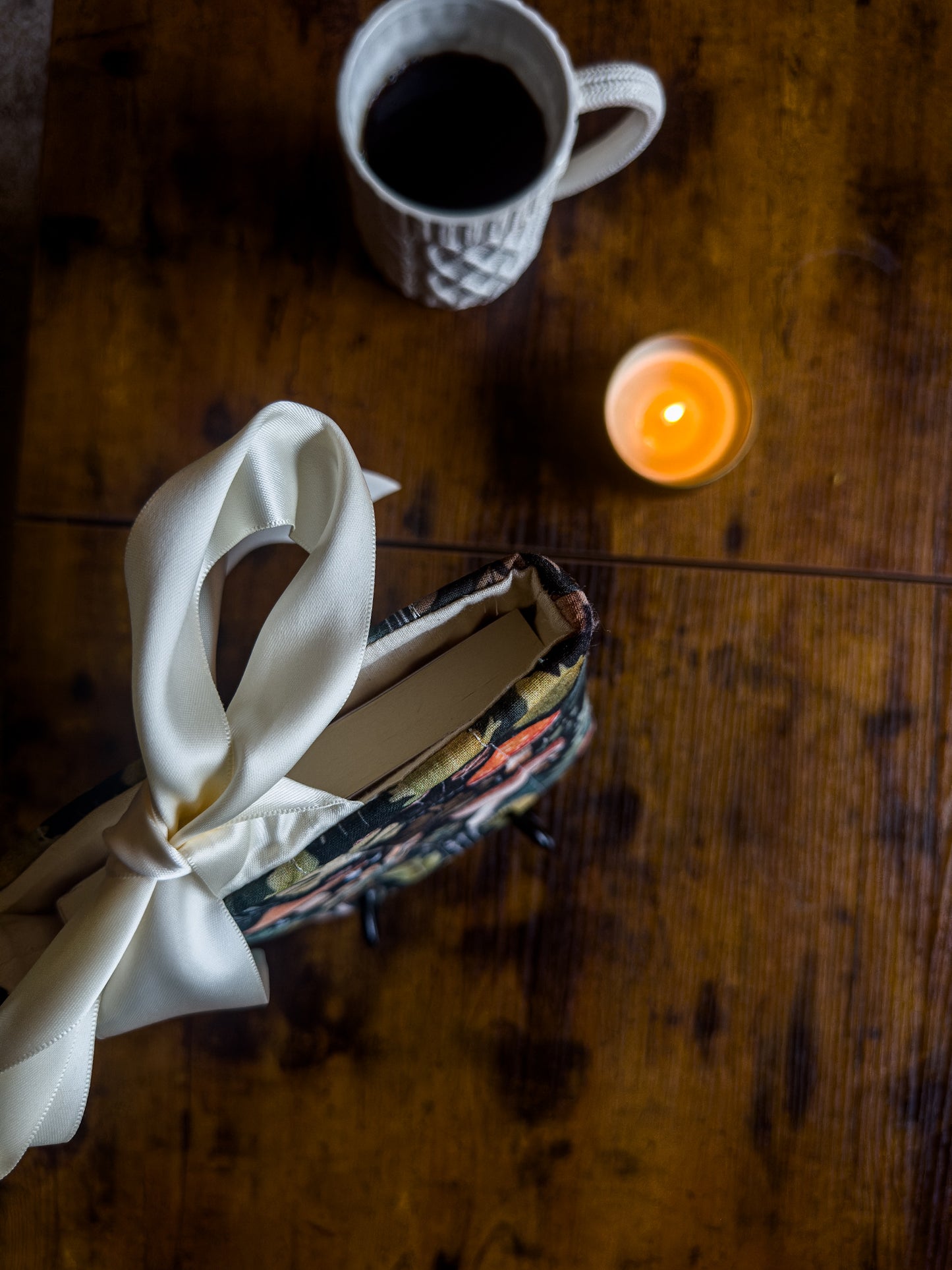 Book Sleeve - Black Mushroom